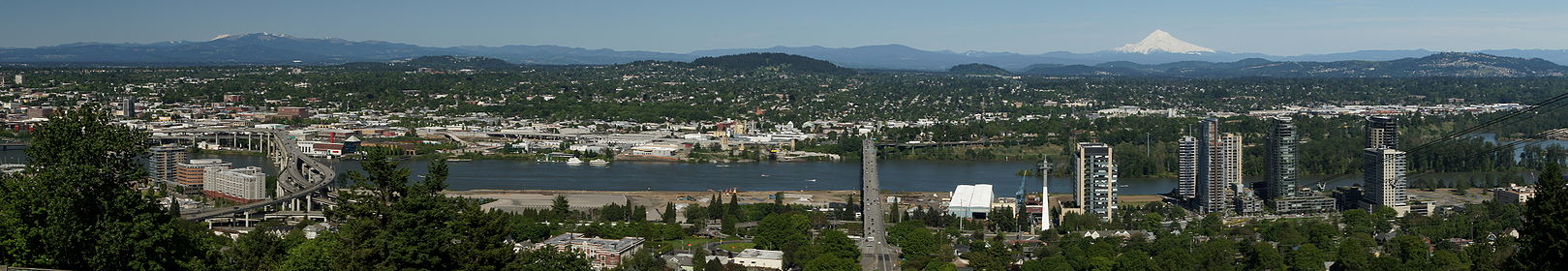 Portland panorama by Sam Churchill.jpg